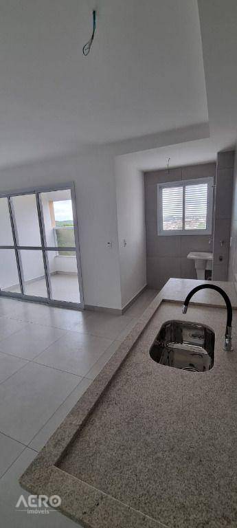 Apartamento à venda com 2 quartos, 64m² - Foto 10