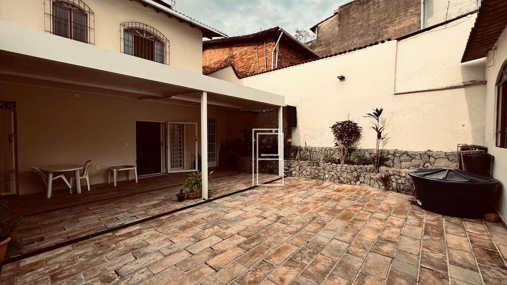 Casa à venda com 4 quartos, 360m² - Foto 36