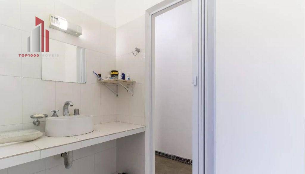 Sobrado à venda com 5 quartos, 200m² - Foto 30