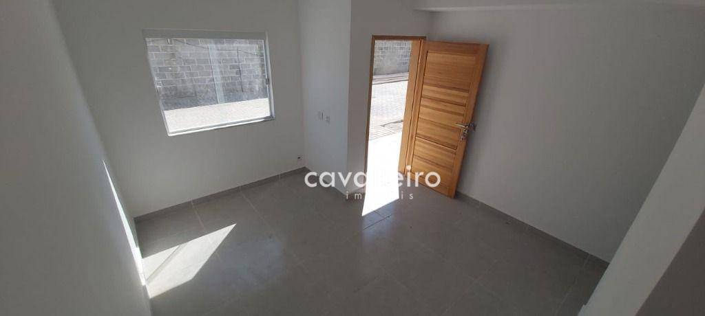 Casa à venda com 2 quartos, 60m² - Foto 7