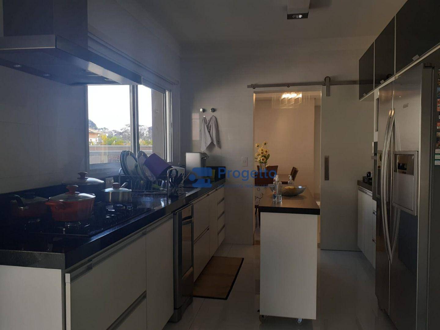 Casa à venda com 4 quartos, 240m² - Foto 12