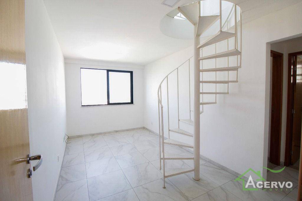 Cobertura à venda com 3 quartos, 115m² - Foto 2