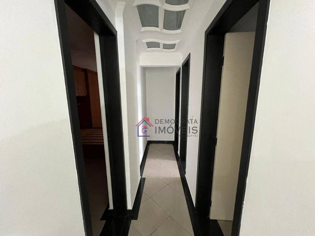 Apartamento à venda com 3 quartos, 79m² - Foto 4