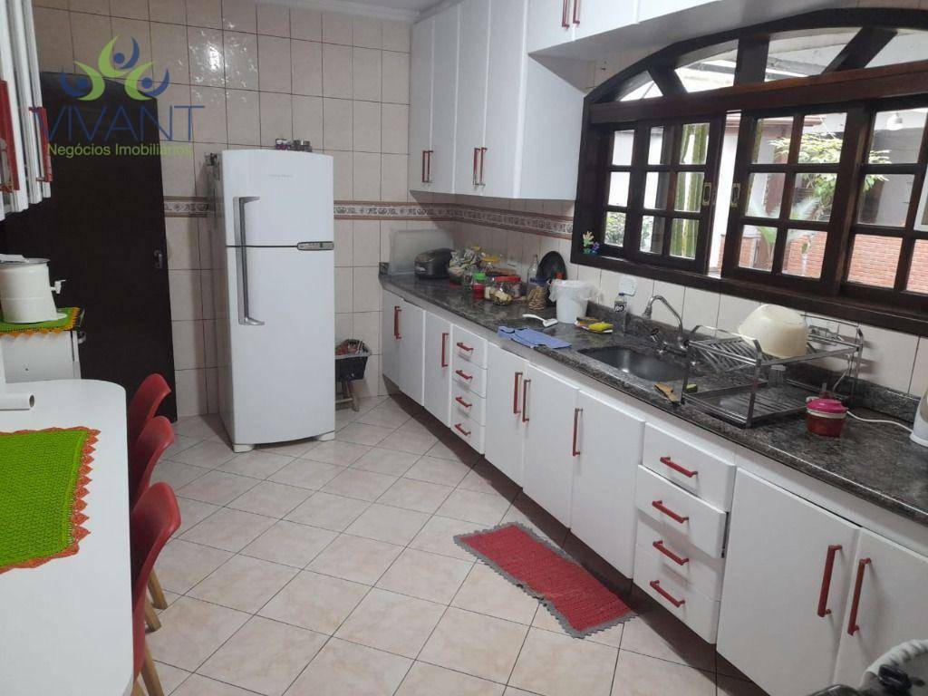 Sobrado à venda com 3 quartos, 307m² - Foto 25