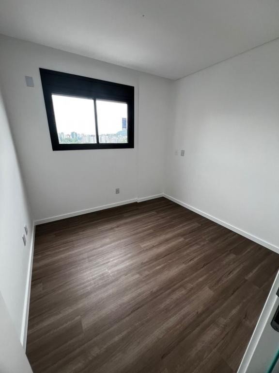 Apartamento à venda com 2 quartos, 68m² - Foto 9