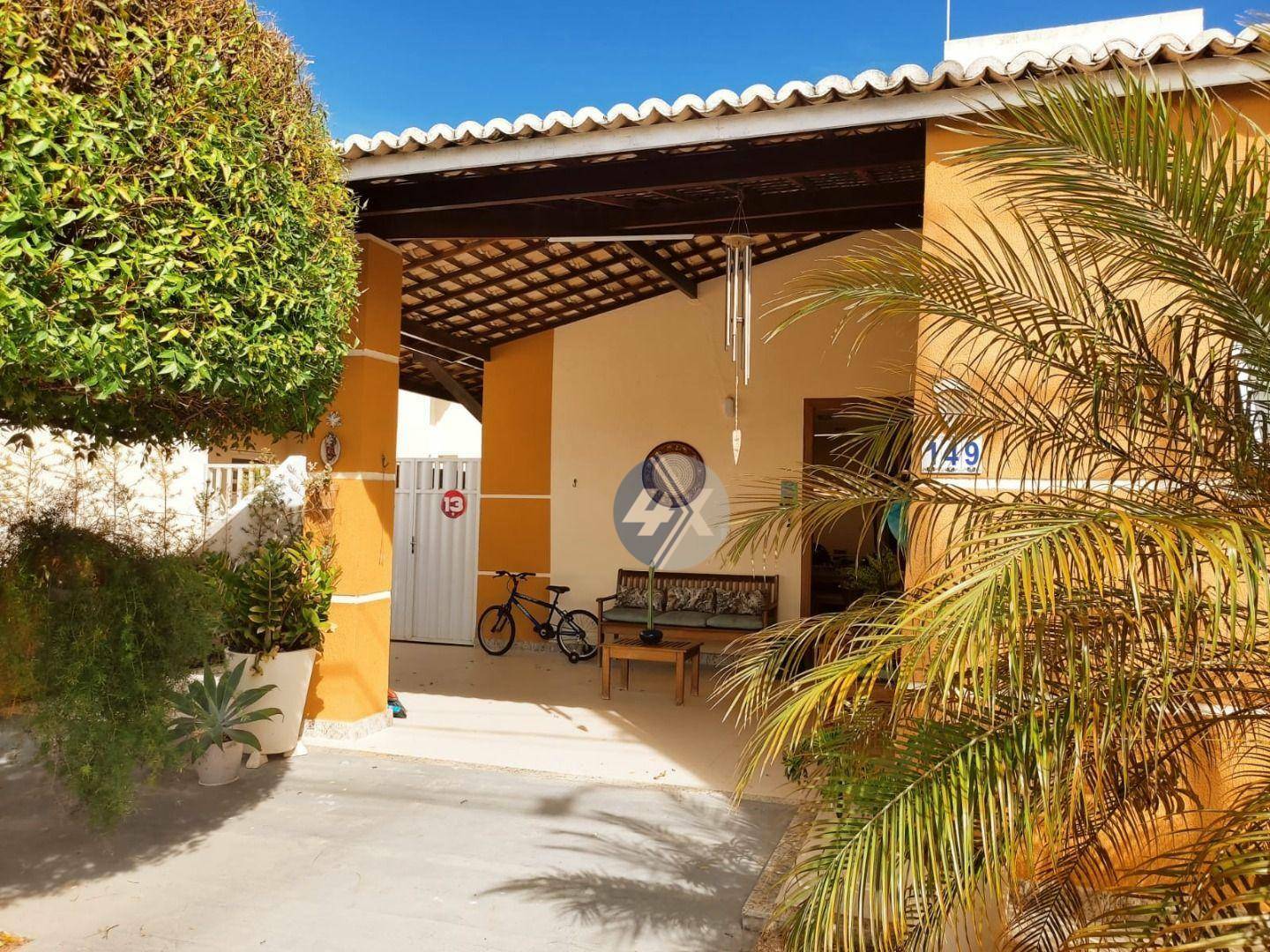 Casa de Condomínio à venda com 3 quartos, 300m² - Foto 1