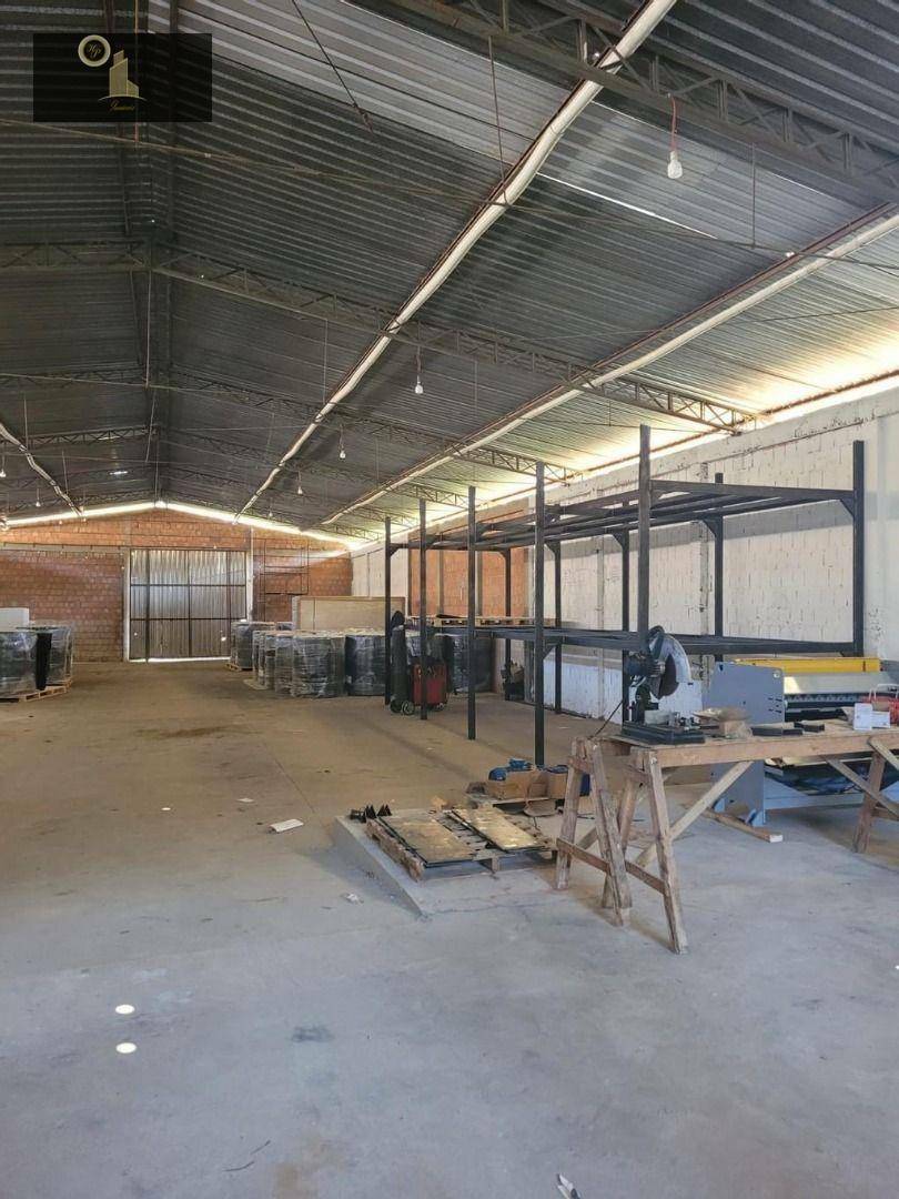 Depósito-Galpão-Armazém à venda e aluguel, 700m² - Foto 3