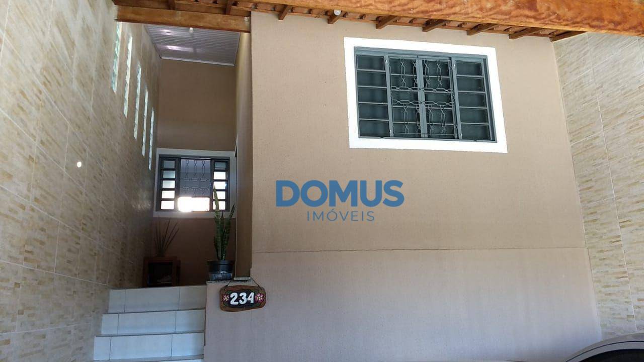 Casa à venda com 2 quartos, 90m² - Foto 1