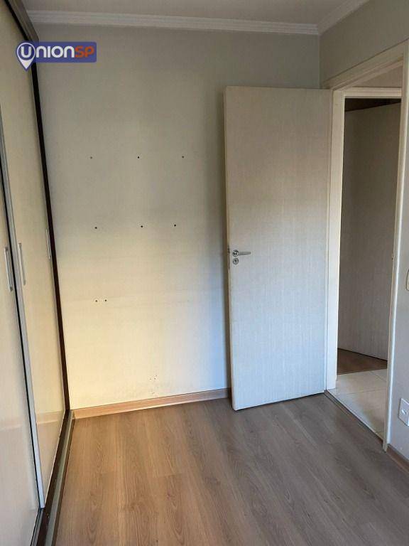 Apartamento à venda com 2 quartos, 57m² - Foto 6