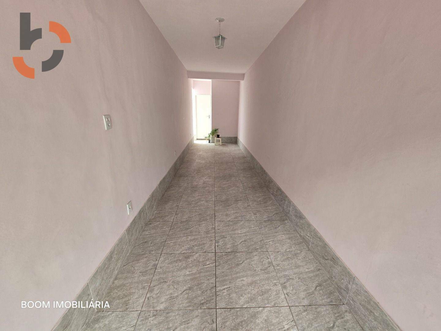 Casa à venda com 2 quartos, 200m² - Foto 3