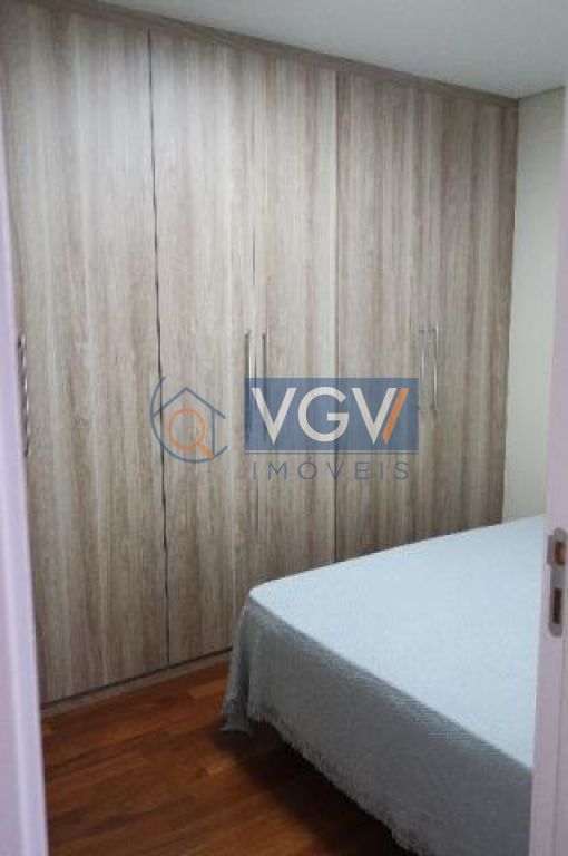 Apartamento à venda com 2 quartos, 65m² - Foto 4