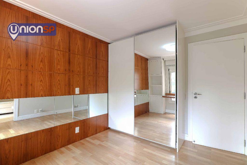 Apartamento à venda com 3 quartos, 300m² - Foto 17