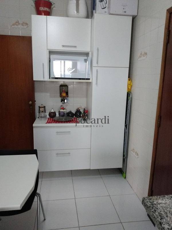 Apartamento à venda com 2 quartos, 100m² - Foto 12