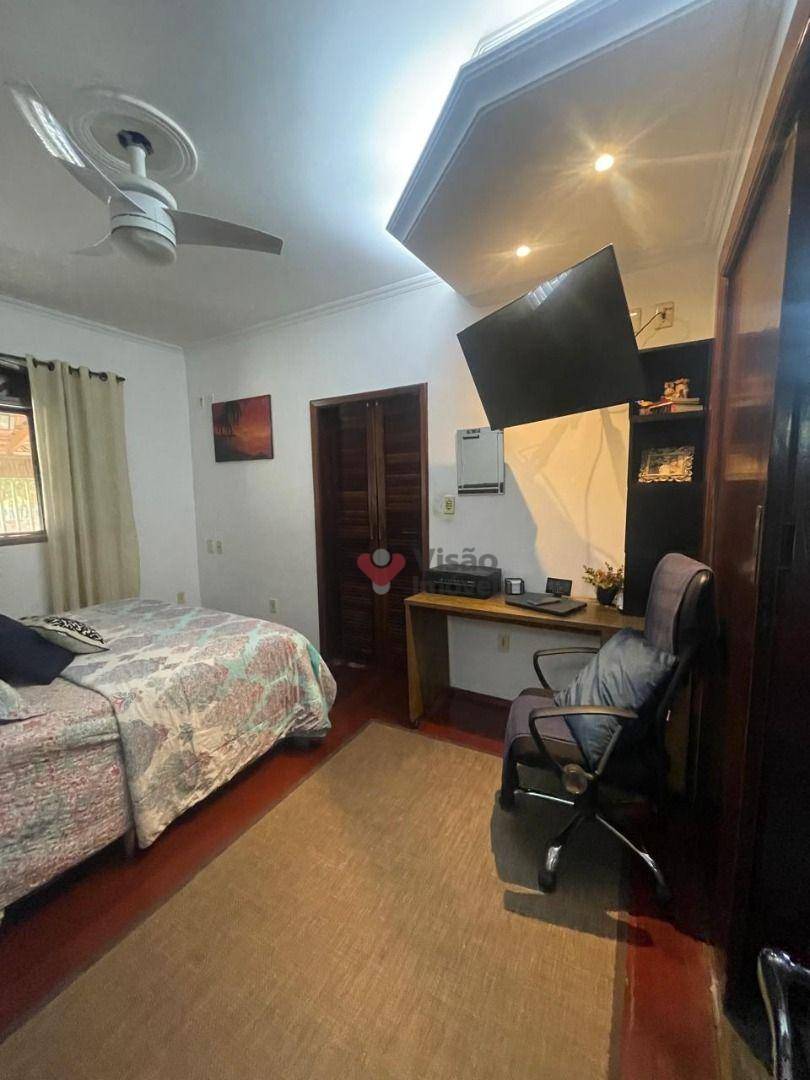 Casa, 3 quartos, 219 m² - Foto 4