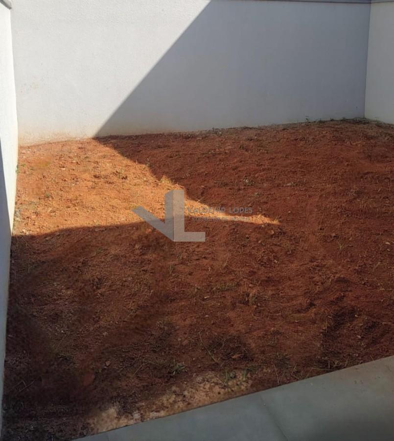 Casa à venda com 2 quartos, 80m² - Foto 15