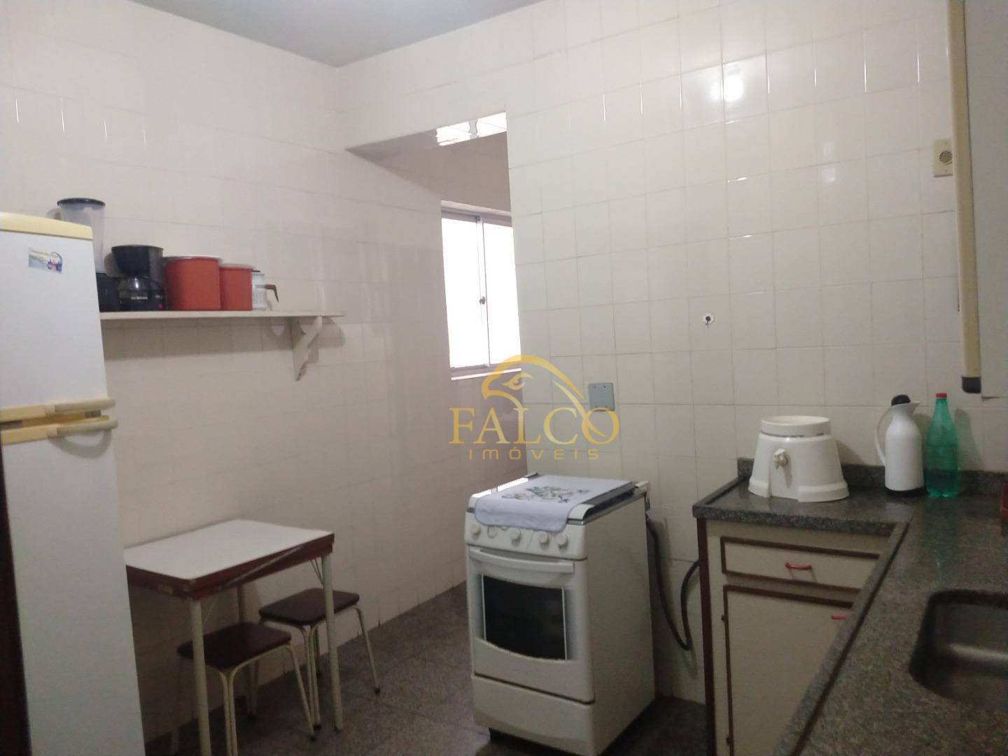 Apartamento à venda com 3 quartos, 120m² - Foto 2