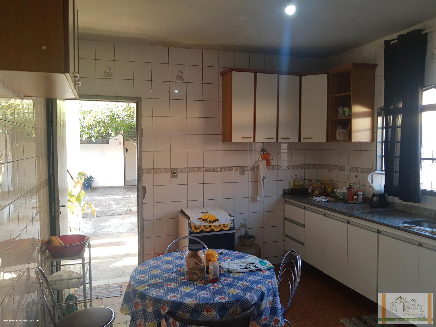 Casa à venda com 3 quartos, 360m² - Foto 16