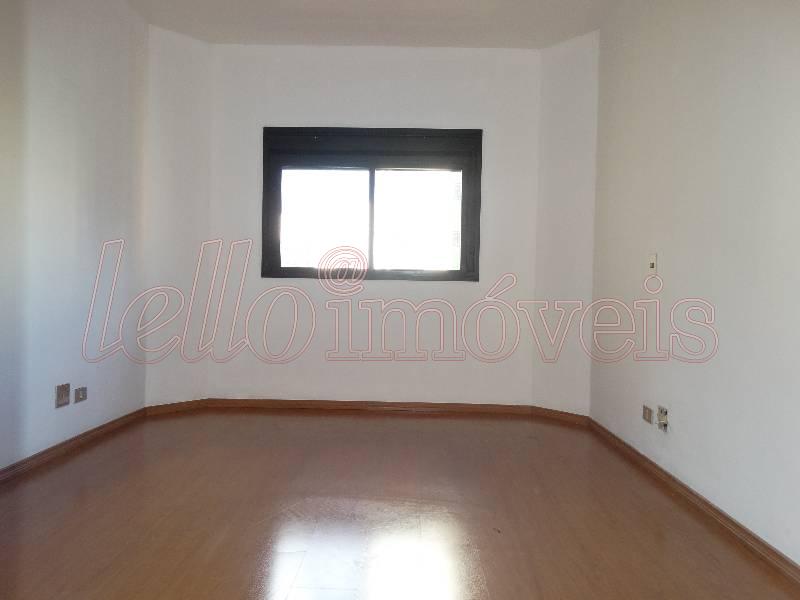 Apartamento para alugar com 4 quartos, 247m² - Foto 15