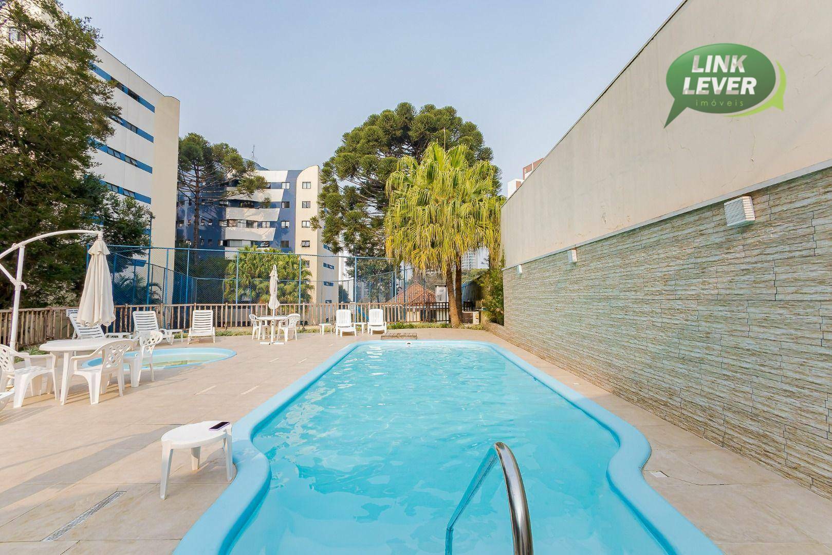 Apartamento à venda com 3 quartos, 99m² - Foto 2