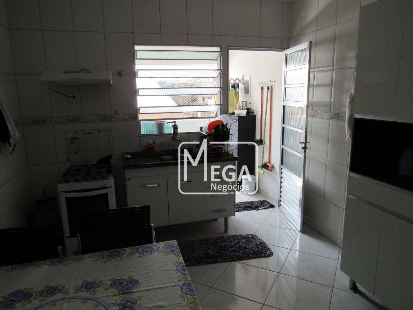 Casa à venda com 4 quartos, 250m² - Foto 27