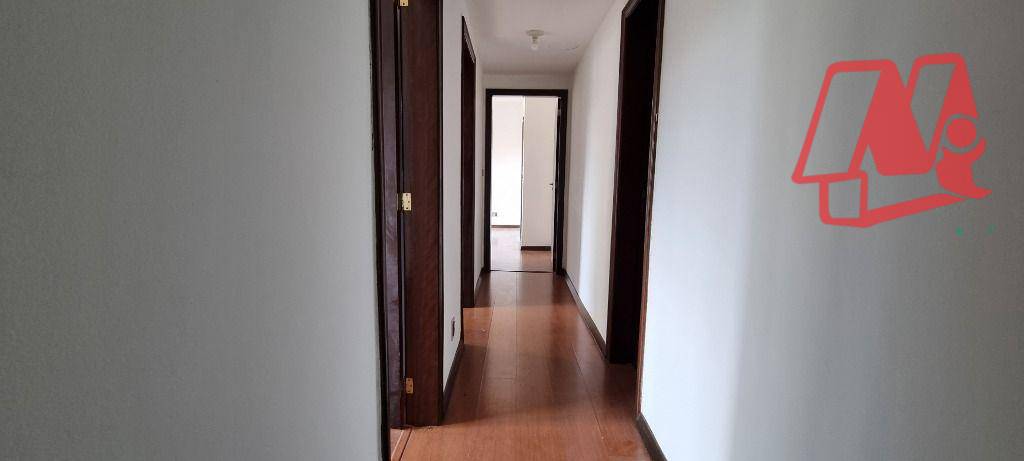 Apartamento para alugar com 3 quartos, 110m² - Foto 13