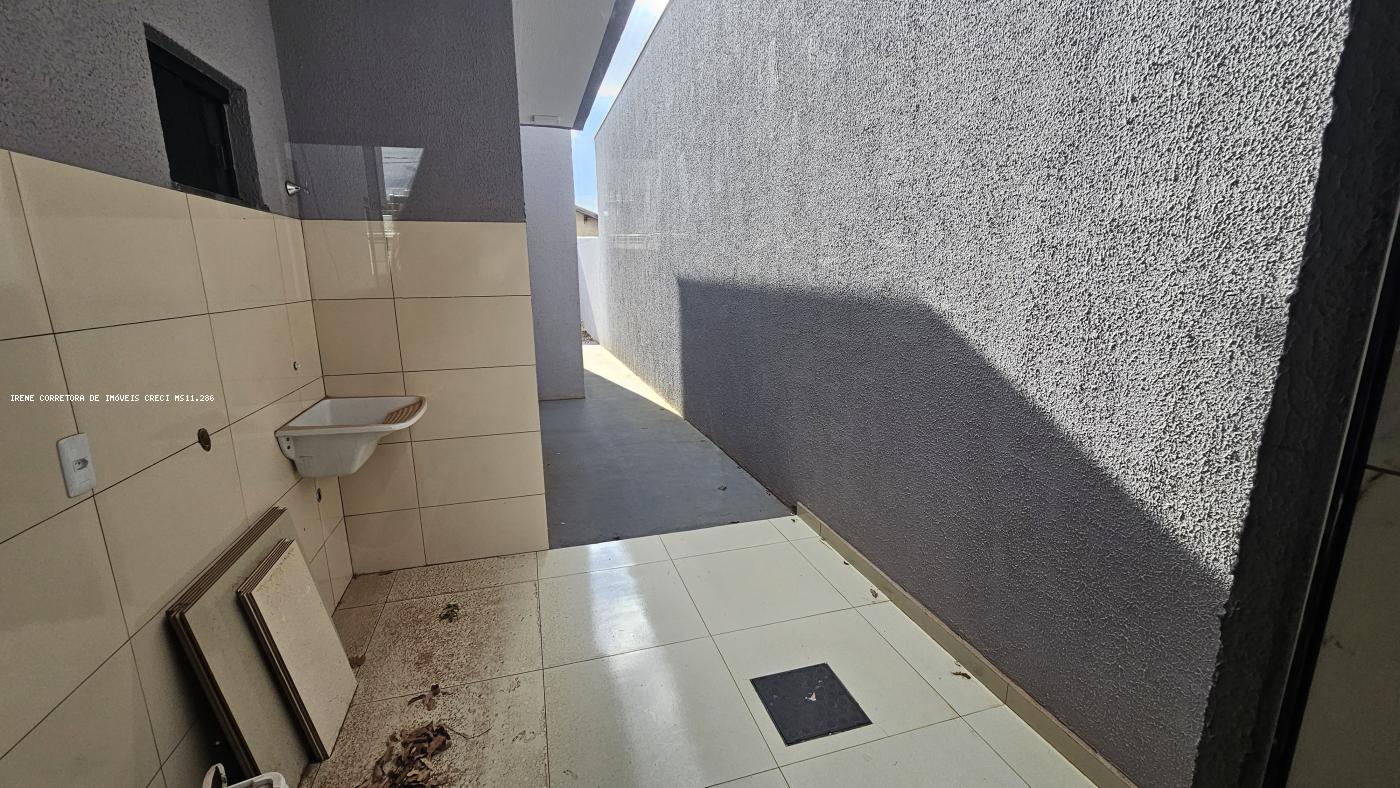 Casa à venda com 3 quartos, 180m² - Foto 3