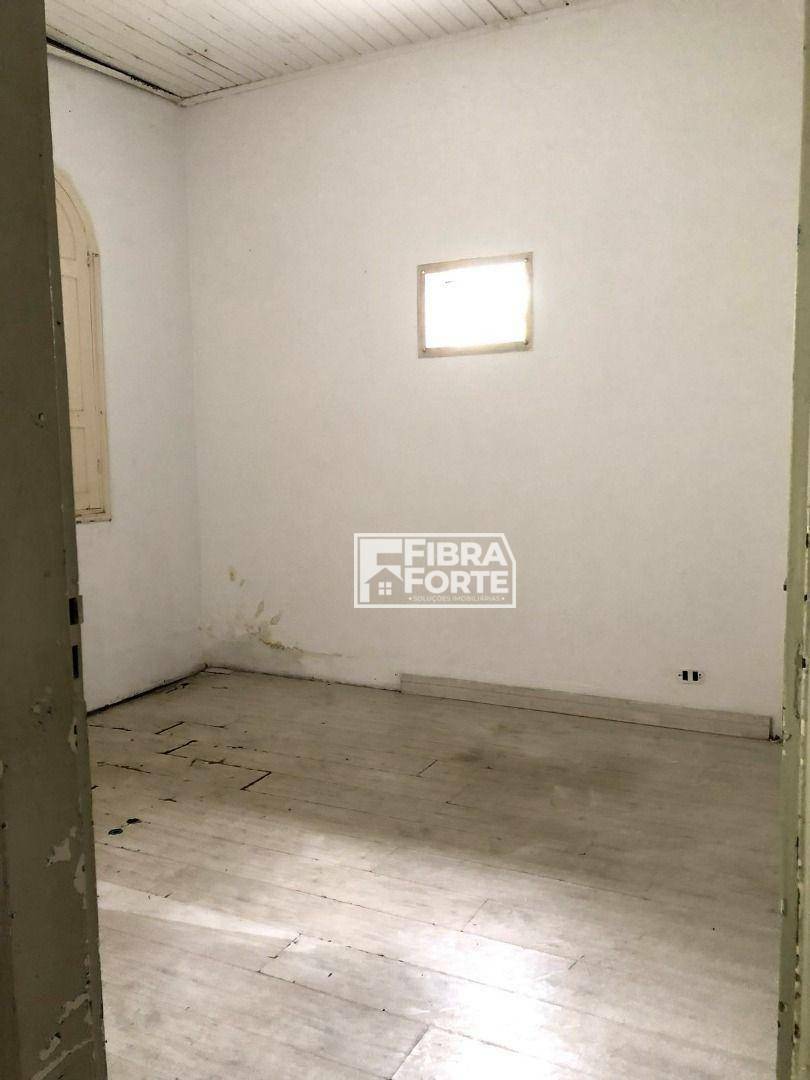 Casa para alugar com 3 quartos, 160m² - Foto 4