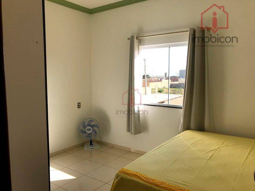 Casa à venda com 6 quartos, 220m² - Foto 25