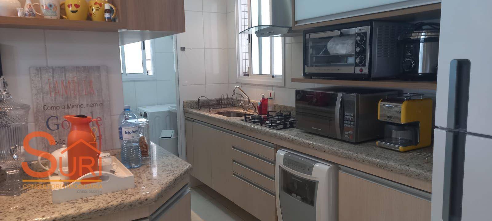 Apartamento à venda com 2 quartos, 70m² - Foto 3