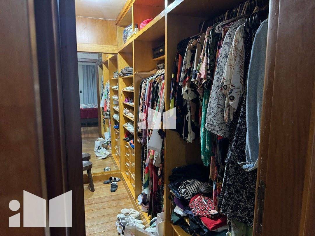 Apartamento à venda com 4 quartos, 330m² - Foto 13