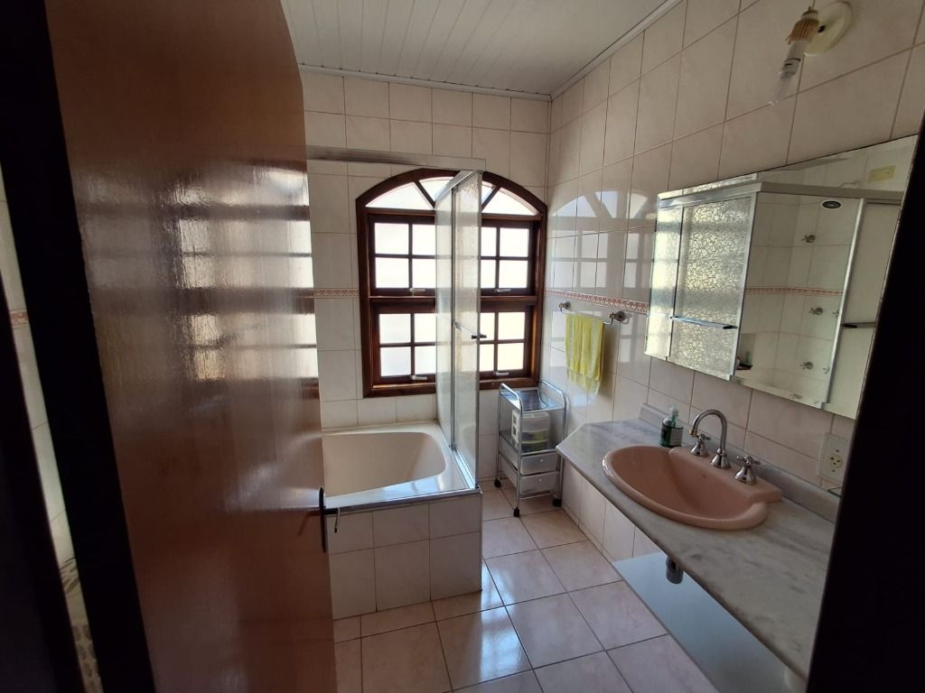 Casa de Condomínio à venda e aluguel com 5 quartos, 485m² - Foto 28