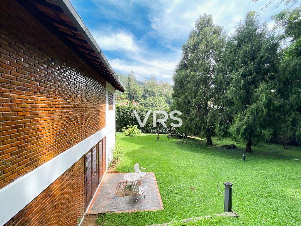 Casa de Condomínio à venda com 5 quartos, 258m² - Foto 4