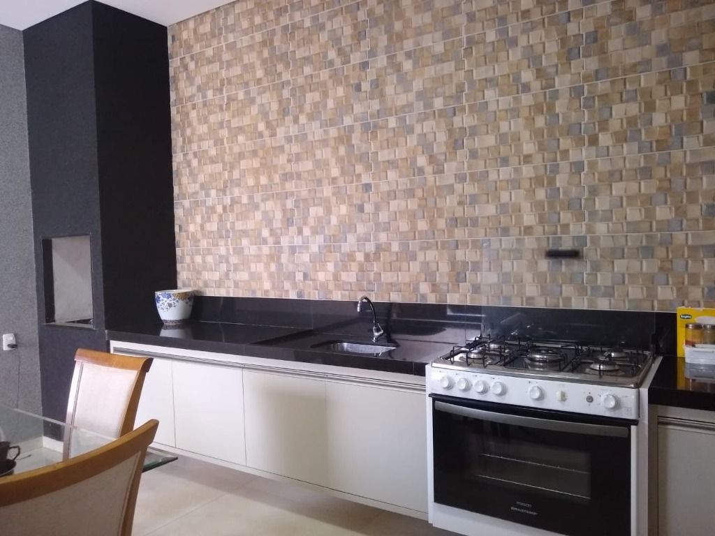 Casa à venda com 3 quartos, 120m² - Foto 4