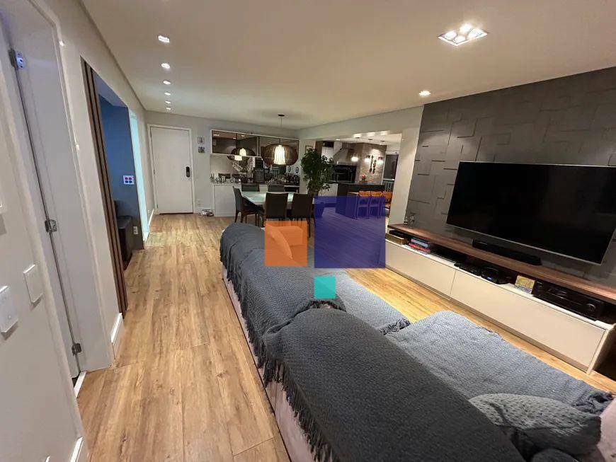 Apartamento à venda com 3 quartos, 143m² - Foto 9