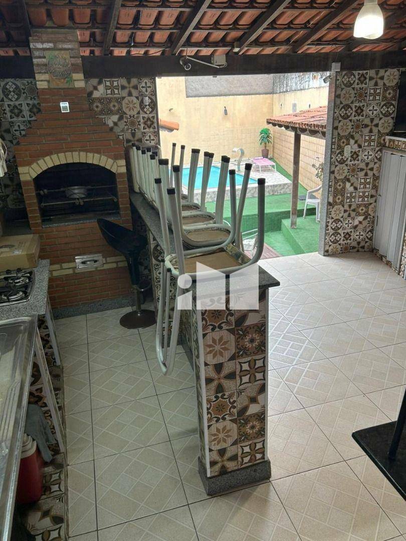 Casa de Condomínio à venda com 4 quartos, 214m² - Foto 24
