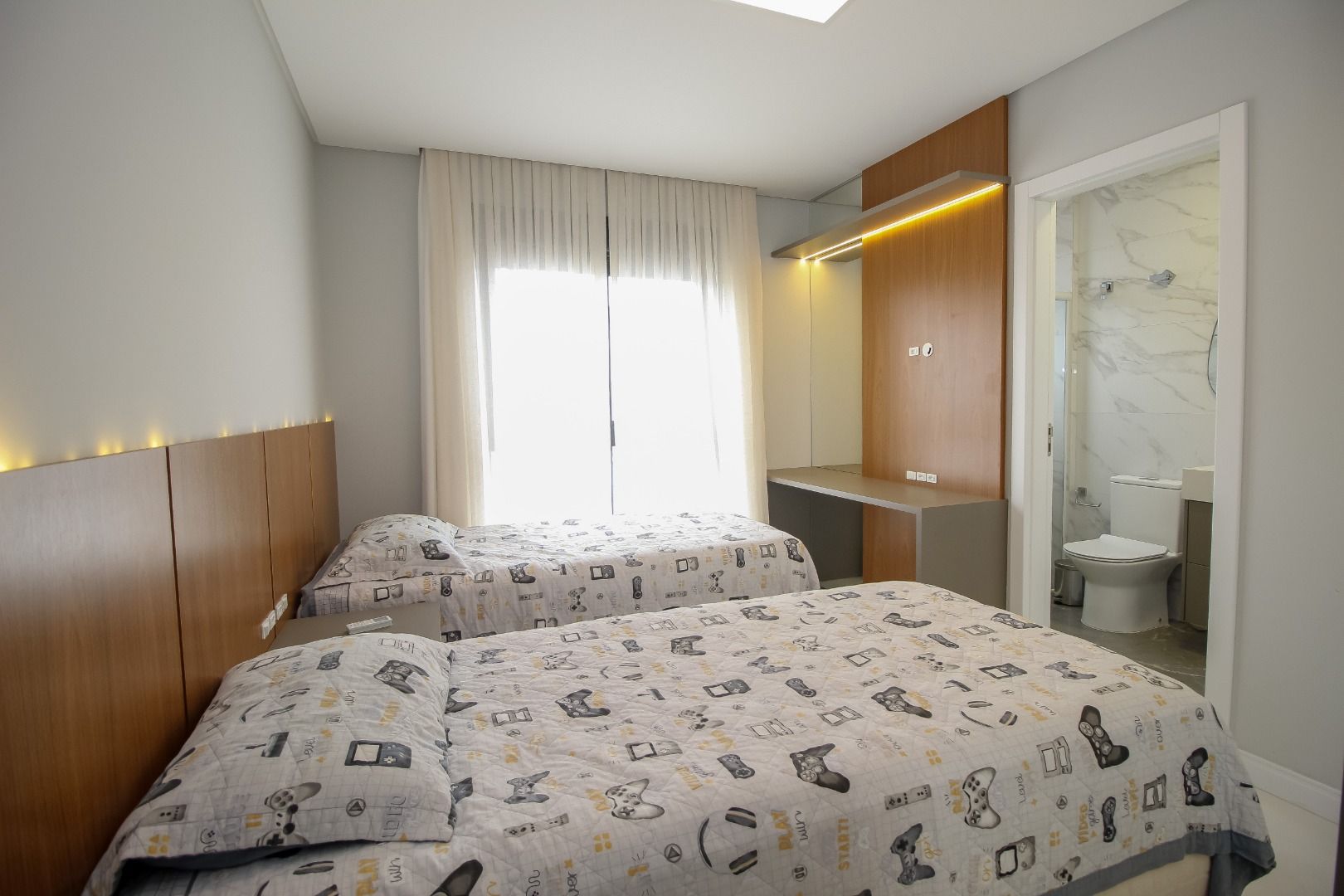 Apartamento à venda com 3 quartos, 145m² - Foto 18