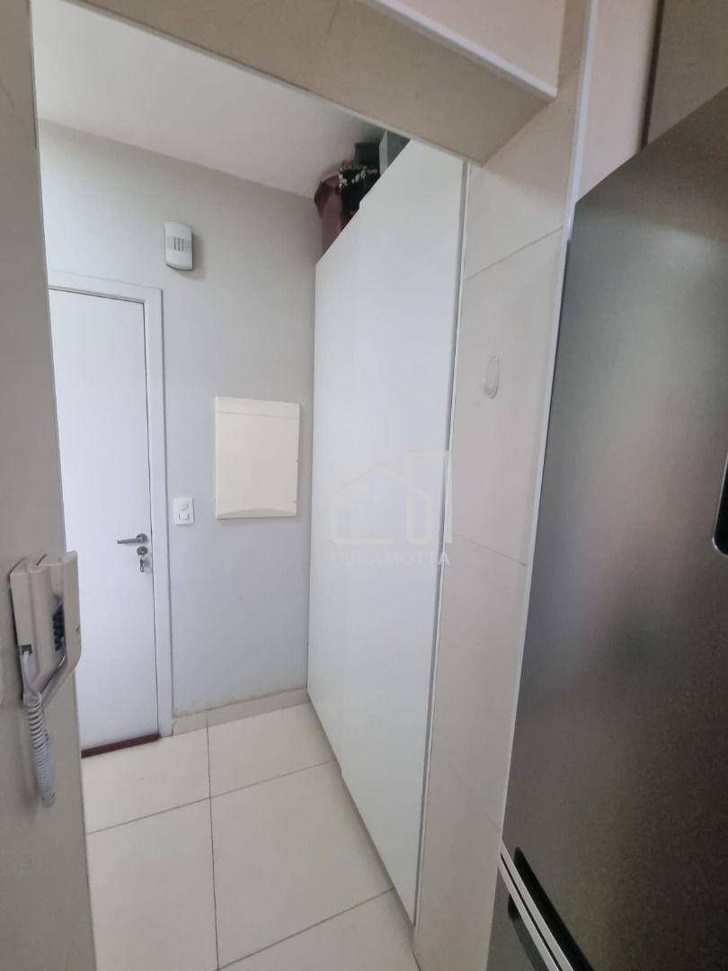 Apartamento à venda com 2 quartos, 77m² - Foto 13