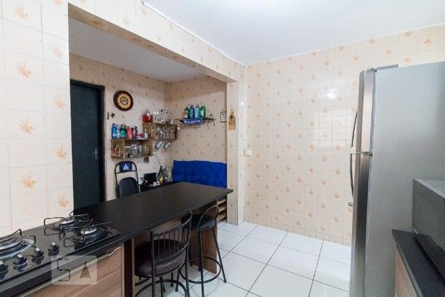 Casa à venda com 4 quartos, 90m² - Foto 4