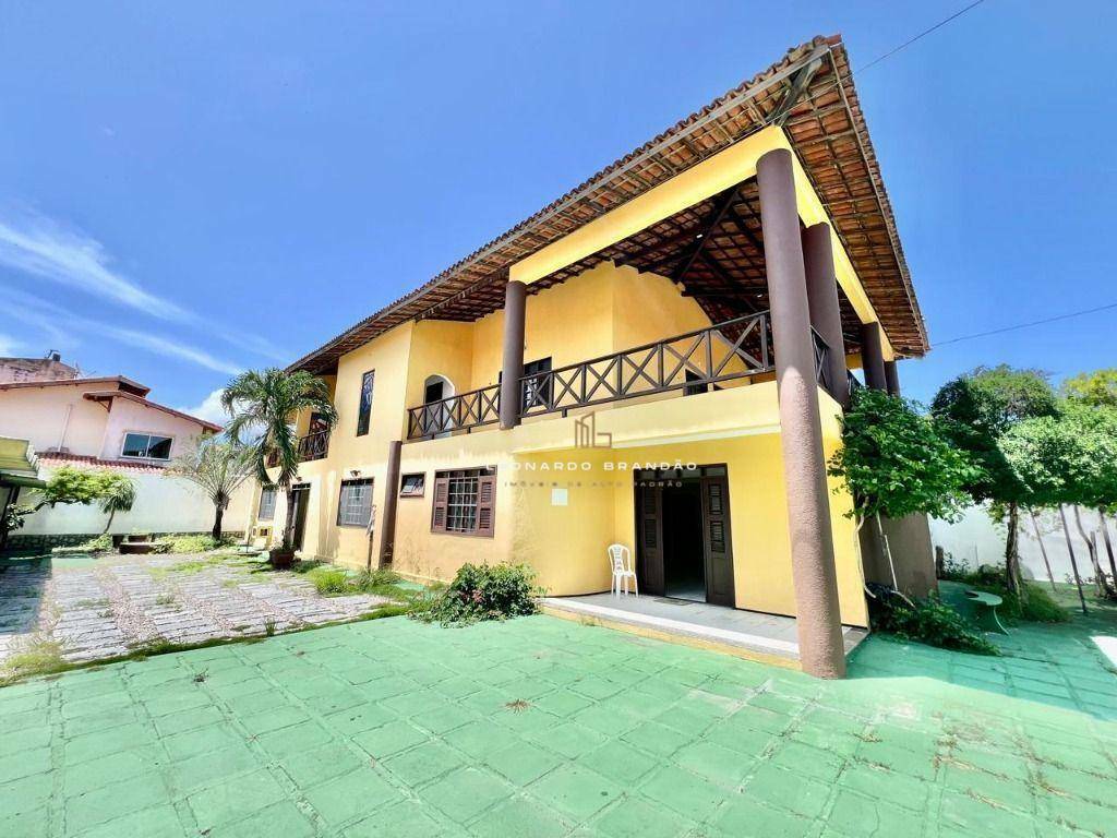 Casa à venda com 9 quartos, 521m² - Foto 1