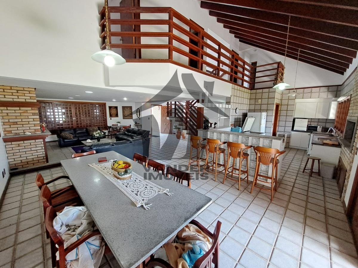 Casa à venda com 4 quartos, 450m² - Foto 4