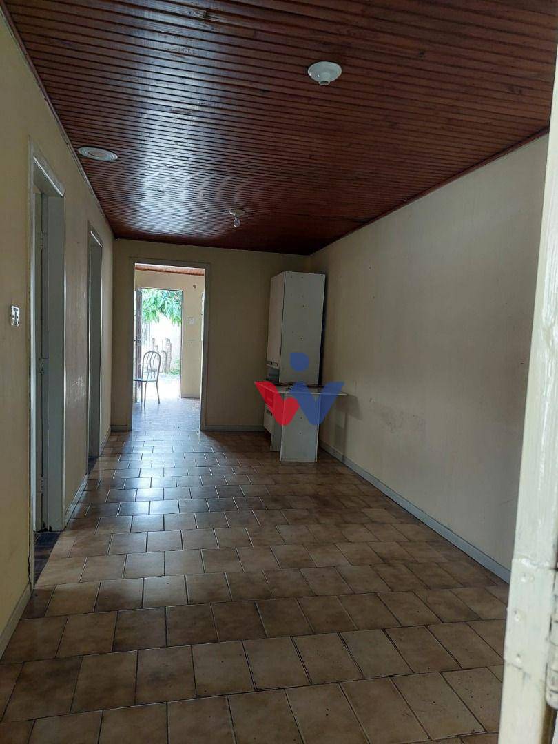 Casa à venda com 3 quartos, 70m² - Foto 7