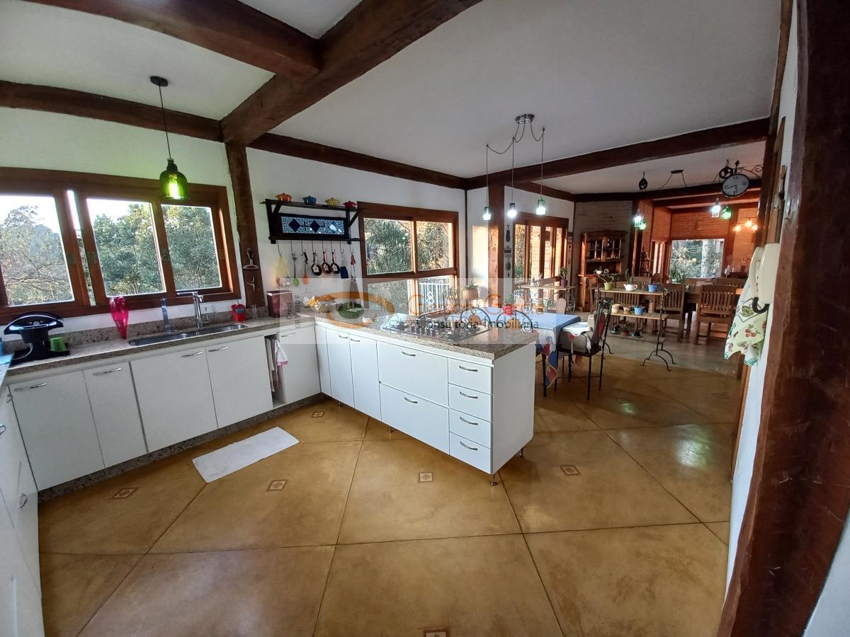 Casa de Condomínio para alugar com 4 quartos, 468m² - Foto 3