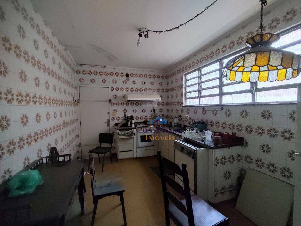 Casa para alugar com 4 quartos, 450m² - Foto 10