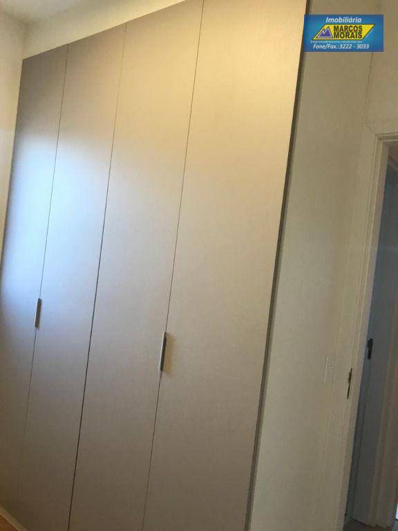 Apartamento à venda com 3 quartos, 80m² - Foto 2