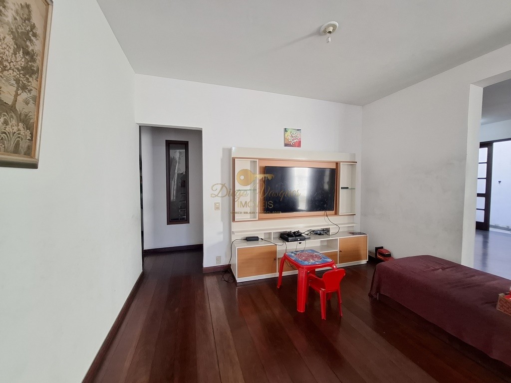 Casa para alugar com 5 quartos, 296m² - Foto 5