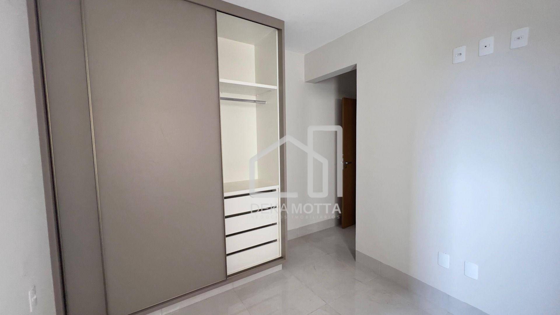 Apartamento à venda com 2 quartos, 65m² - Foto 3