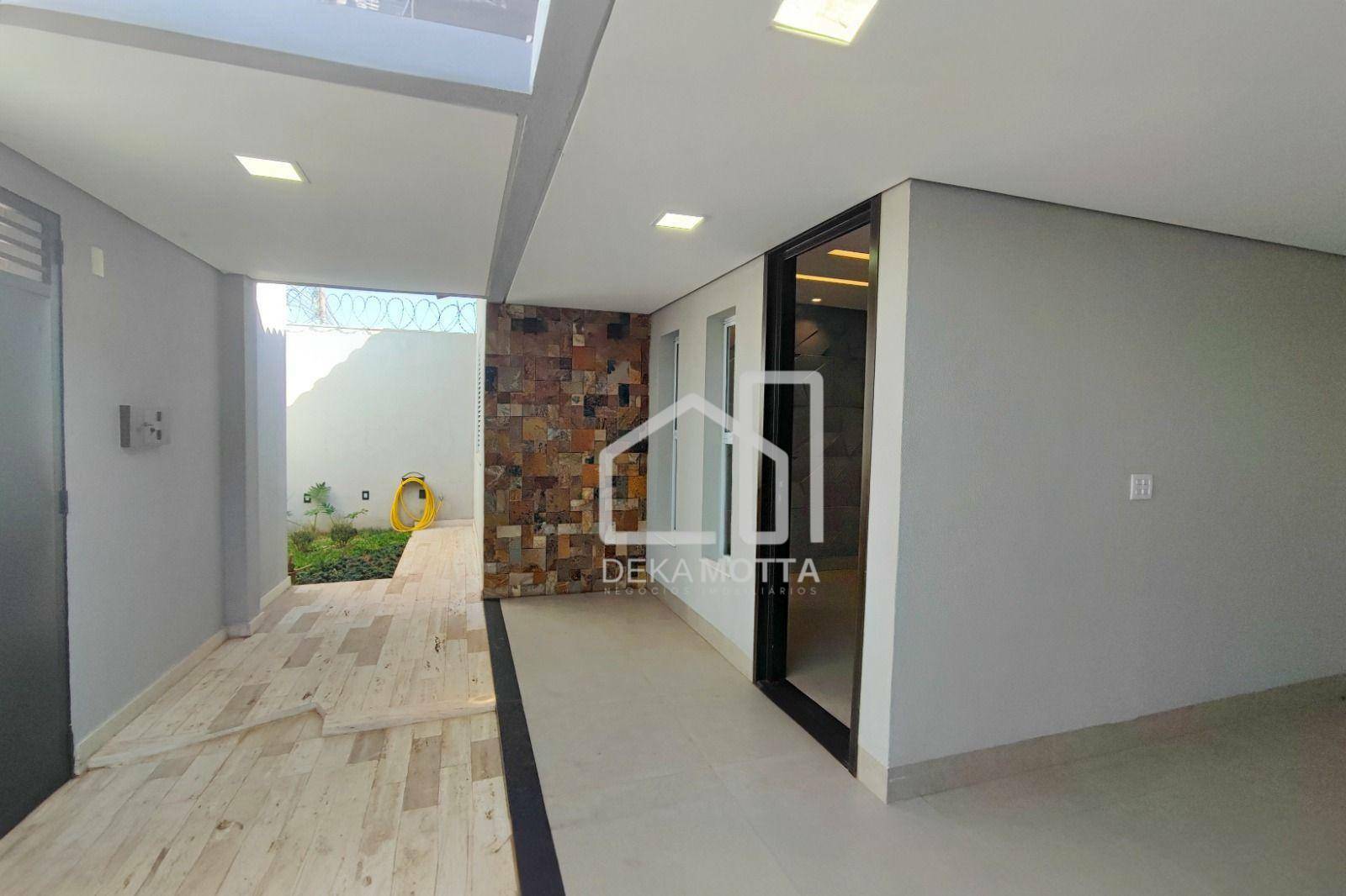 Casa de Condomínio à venda com 3 quartos, 200m² - Foto 1