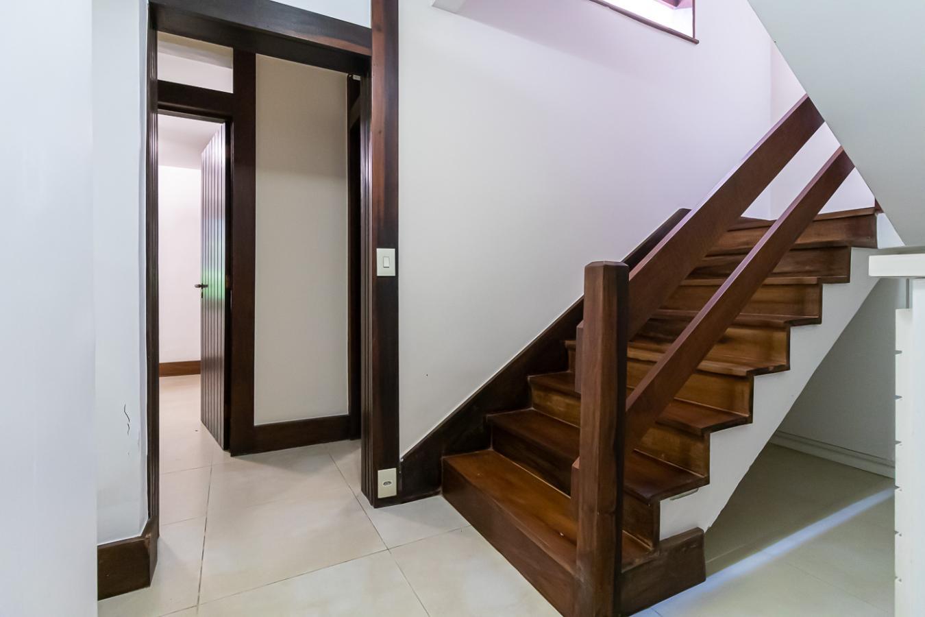 Casa à venda com 5 quartos, 384m² - Foto 4