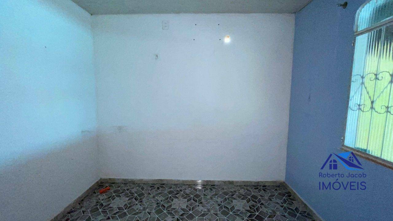 Casa à venda com 3 quartos, 200m² - Foto 7