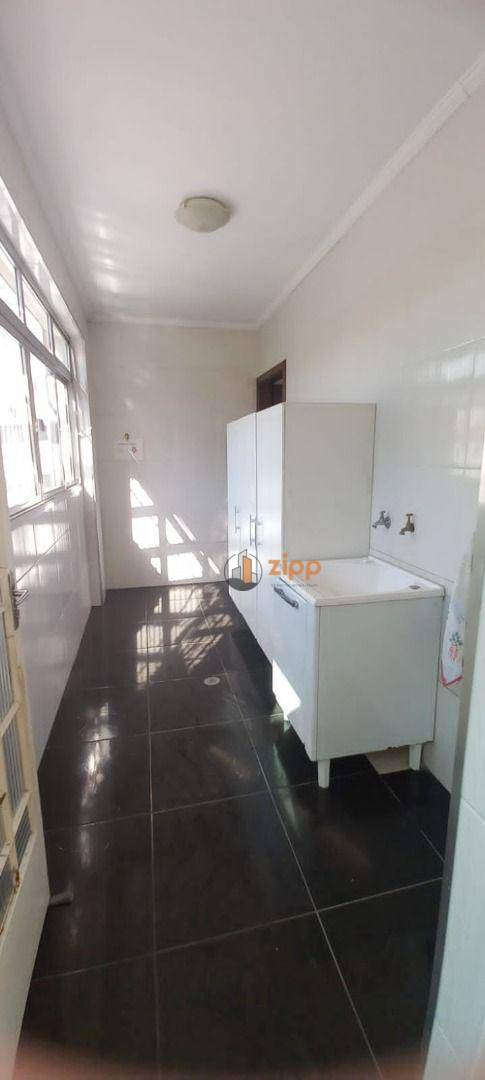 Sobrado à venda com 3 quartos, 580m² - Foto 26